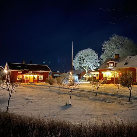 Aeventyrsgardens Vandrarhem, Kinnekulle Källby Esterno foto