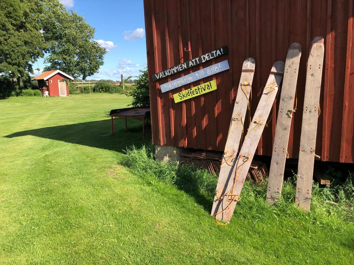 Aeventyrsgardens Vandrarhem, Kinnekulle Källby Esterno foto