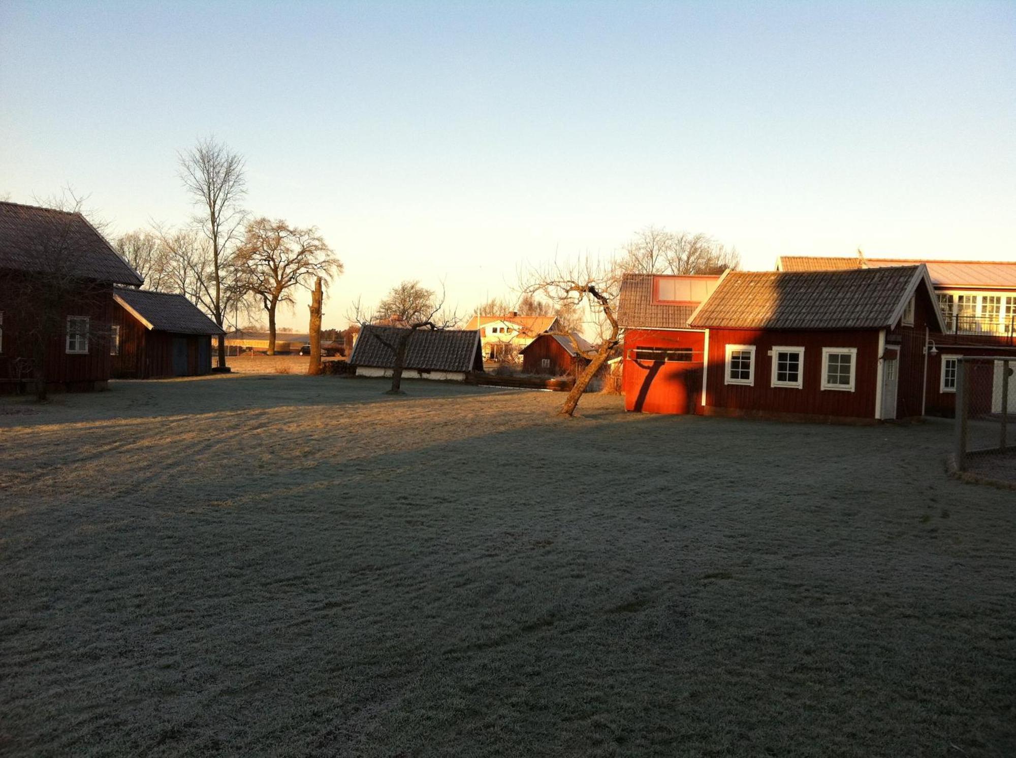 Aeventyrsgardens Vandrarhem, Kinnekulle Källby Esterno foto